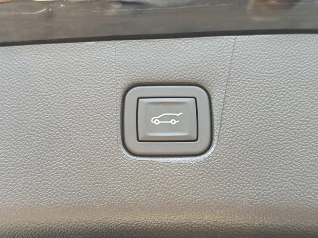 Used 2025 Chevrolet Blazer RS image 24