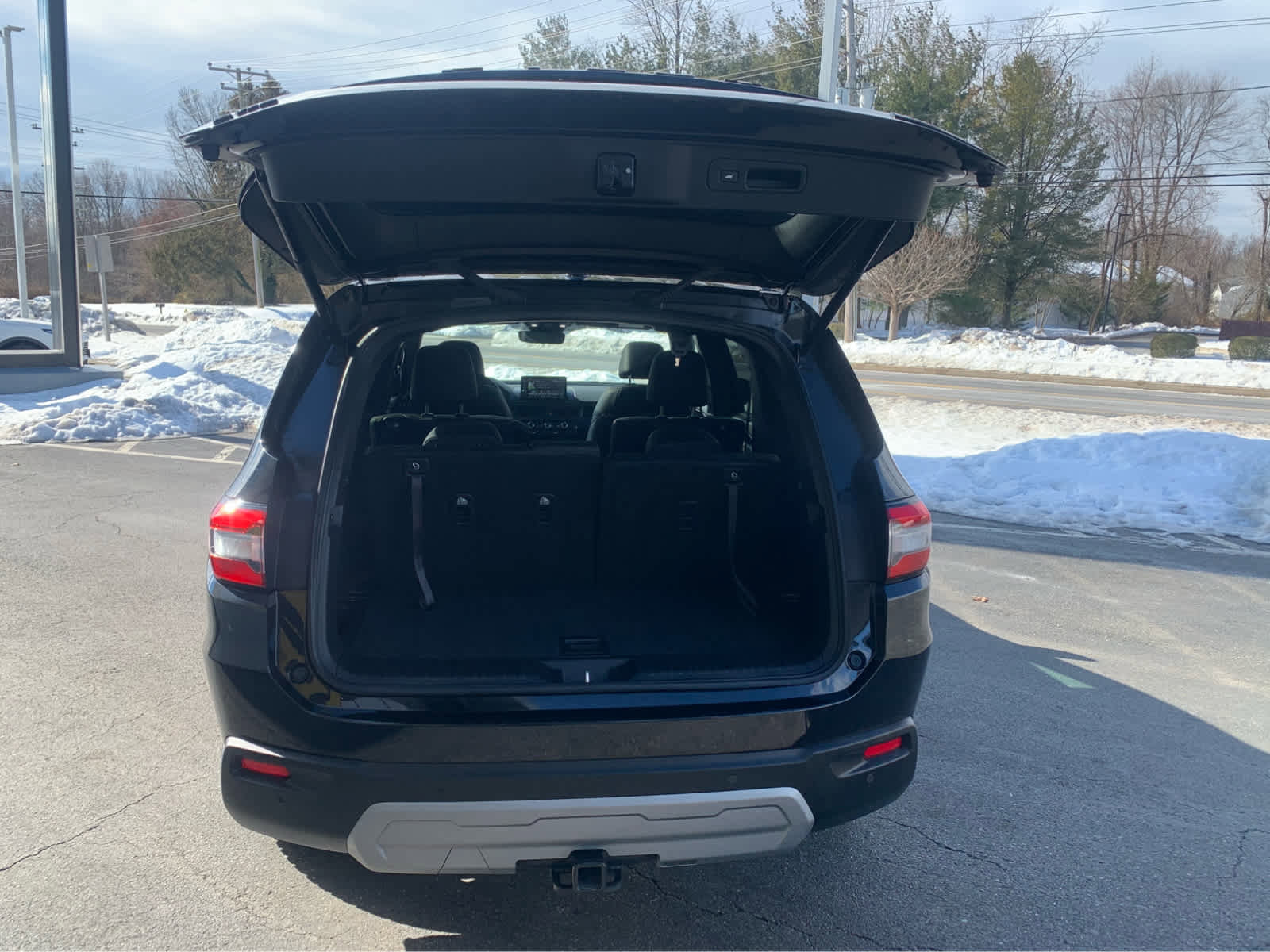 Used 2023 Honda Pilot TrailSport image 5