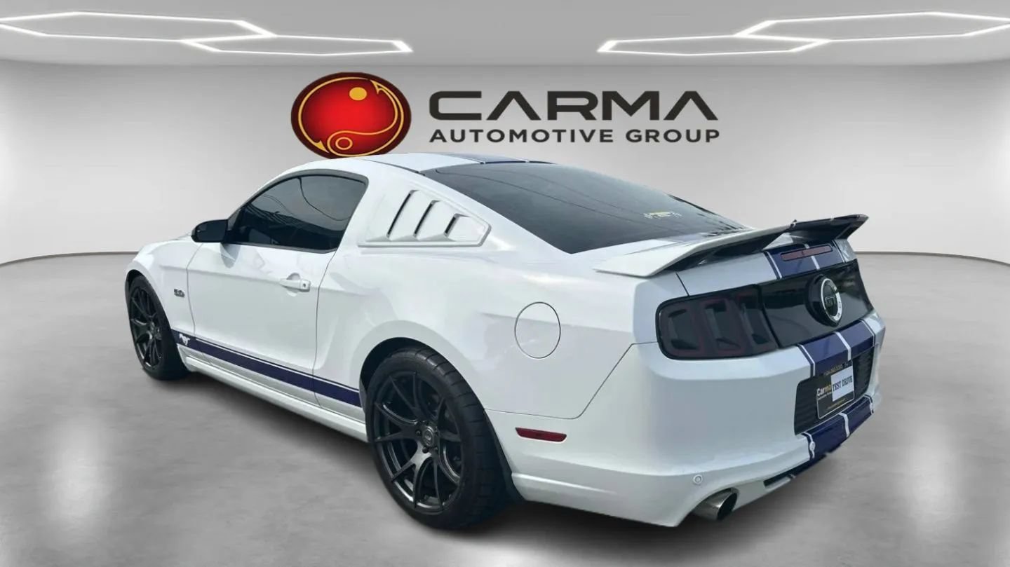 Used 2014 Ford Mustang GT Premium RWD image 3