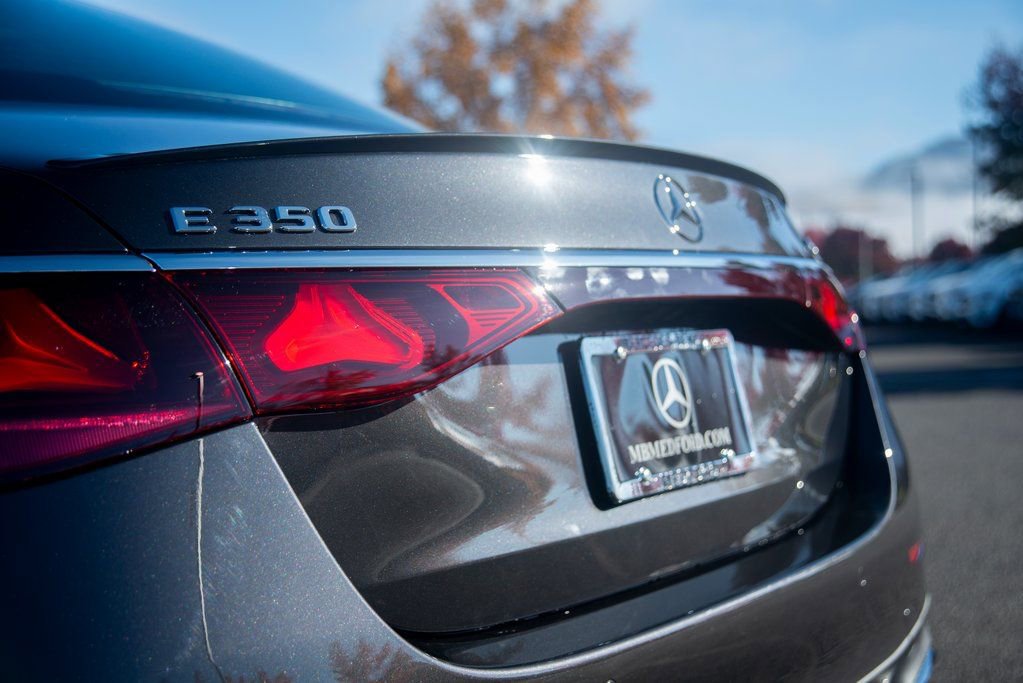 Certified 2025 Mercedes-Benz E 350 4MATIC Sedan image 17