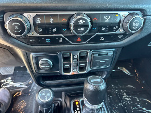 Used 2024 Jeep Wrangler Unlimited Sahara AWD/4WD image 24