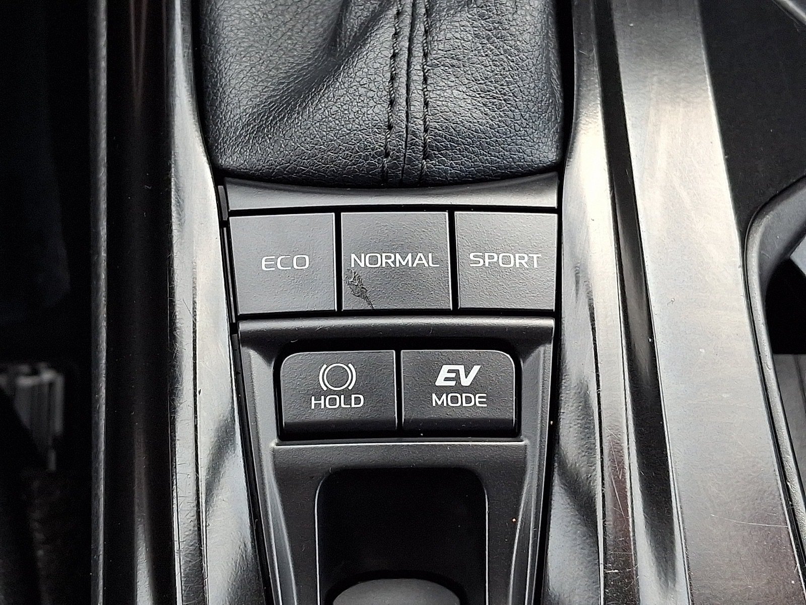 Used 2025 Toyota Camry LE FWD image 24