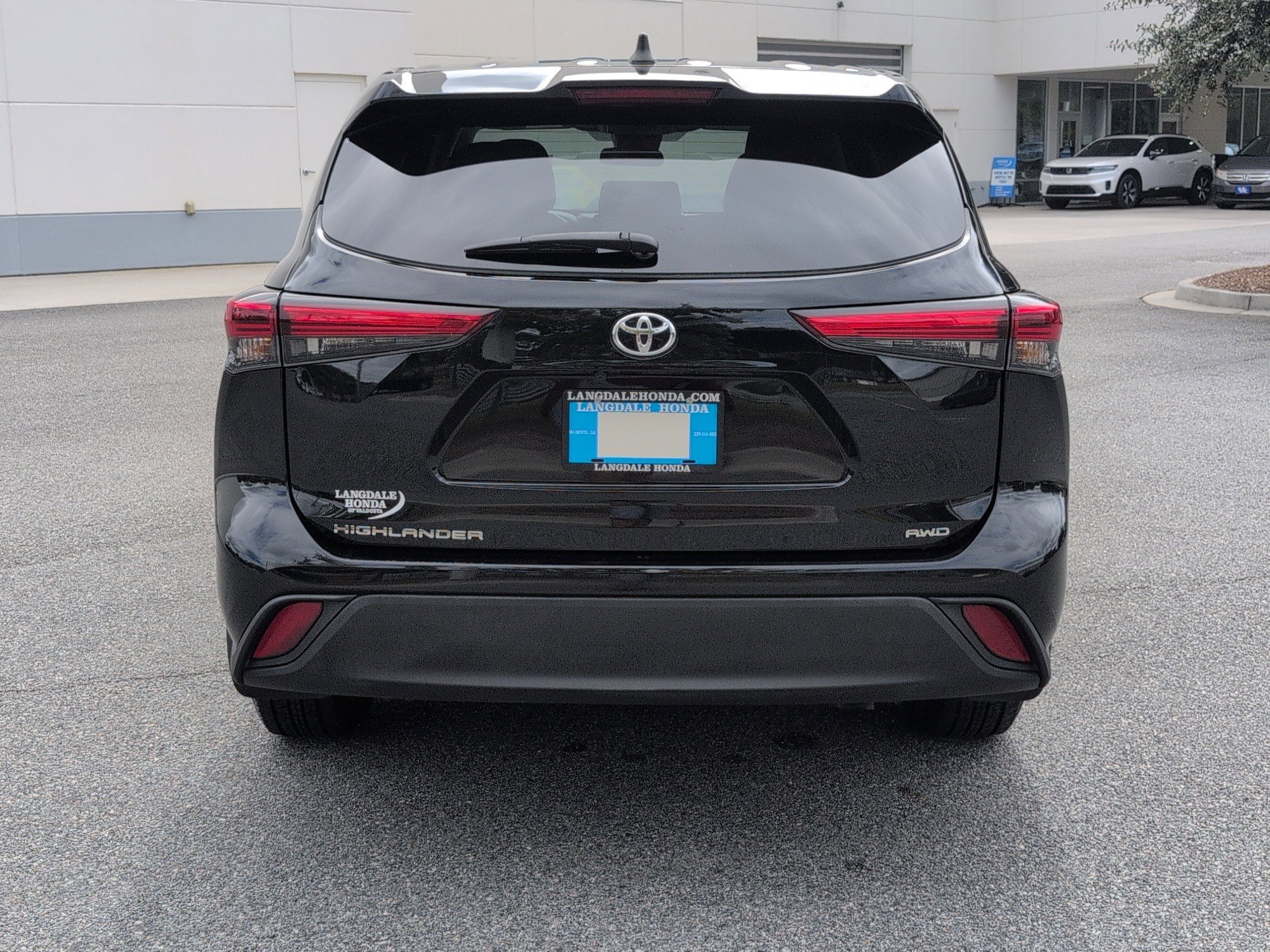 Used 2023 Toyota Highlander L image 8