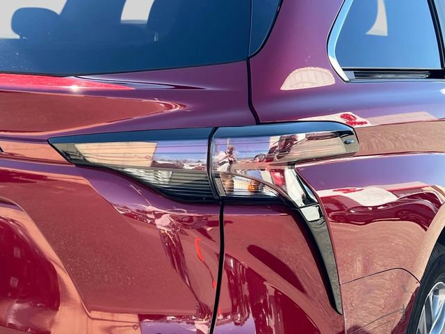 Certified 2024 Toyota Sienna LE w/ LE Plus Package image 14