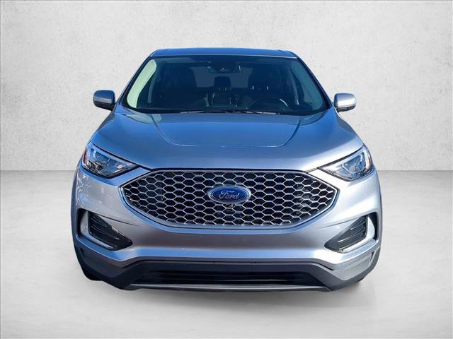 Used 2023 Ford Edge SEL image 2