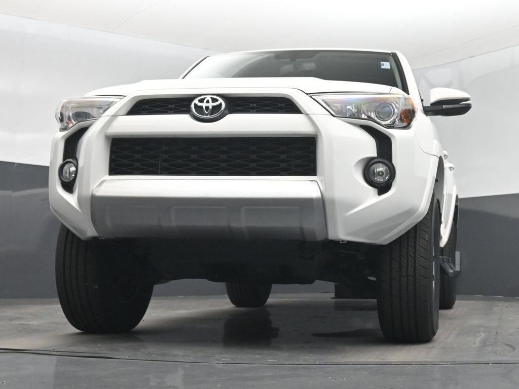 Used 2018 Toyota 4Runner TRD Off-Road Premium AWD/4WD image 31