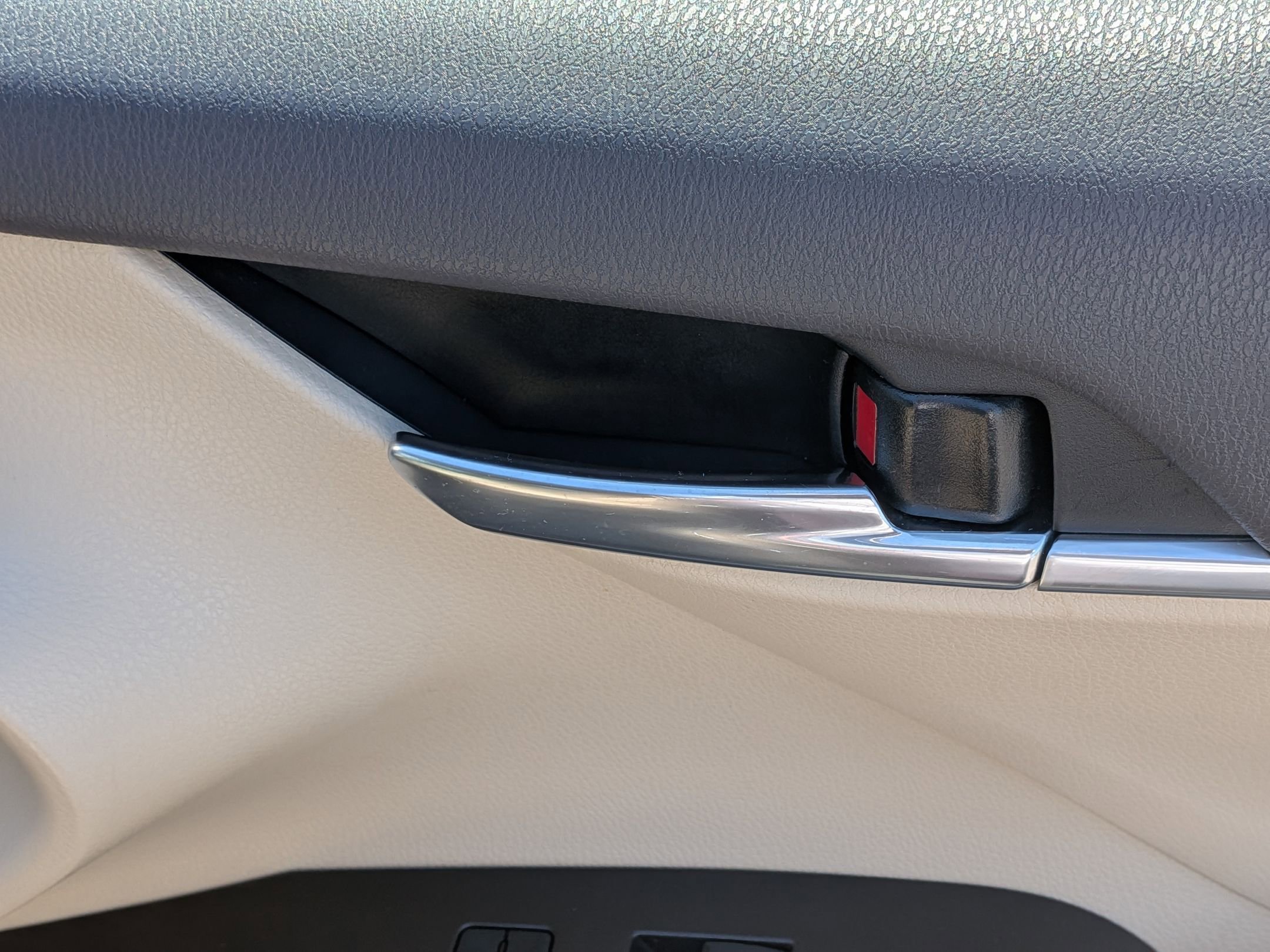 Used 2023 Toyota Camry LE FWD image 32