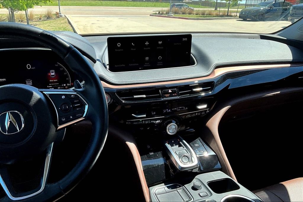 Certified 2023 Acura MDX FWD w/ Technology Package image 8