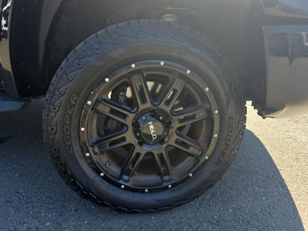 Used 2018 Toyota Tundra Limited w/ Limited Premium Package image 10