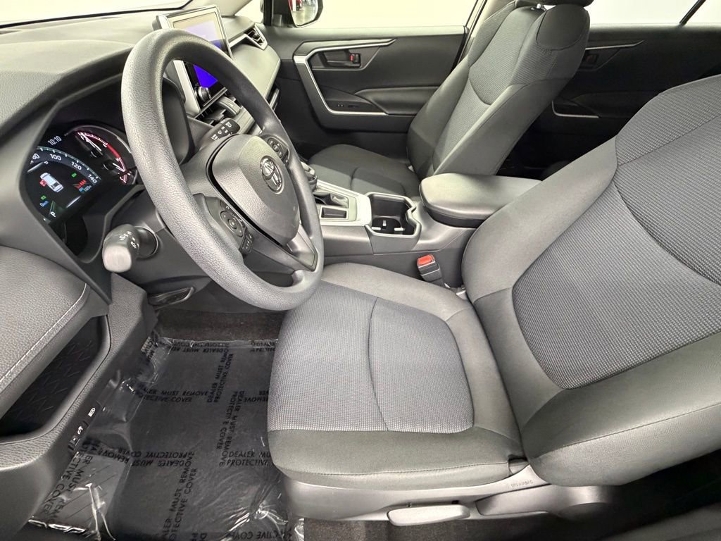 Certified 2025 Toyota RAV4 LE FWD image 22