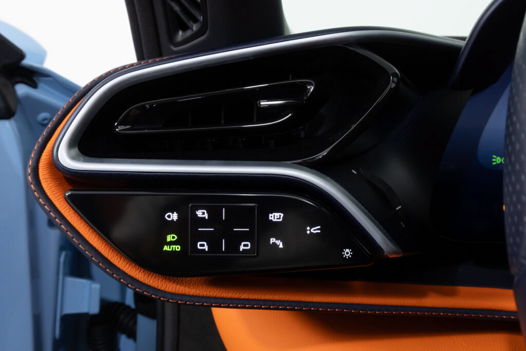 Used 2024 Ferrari 296 GTS RWD image 39