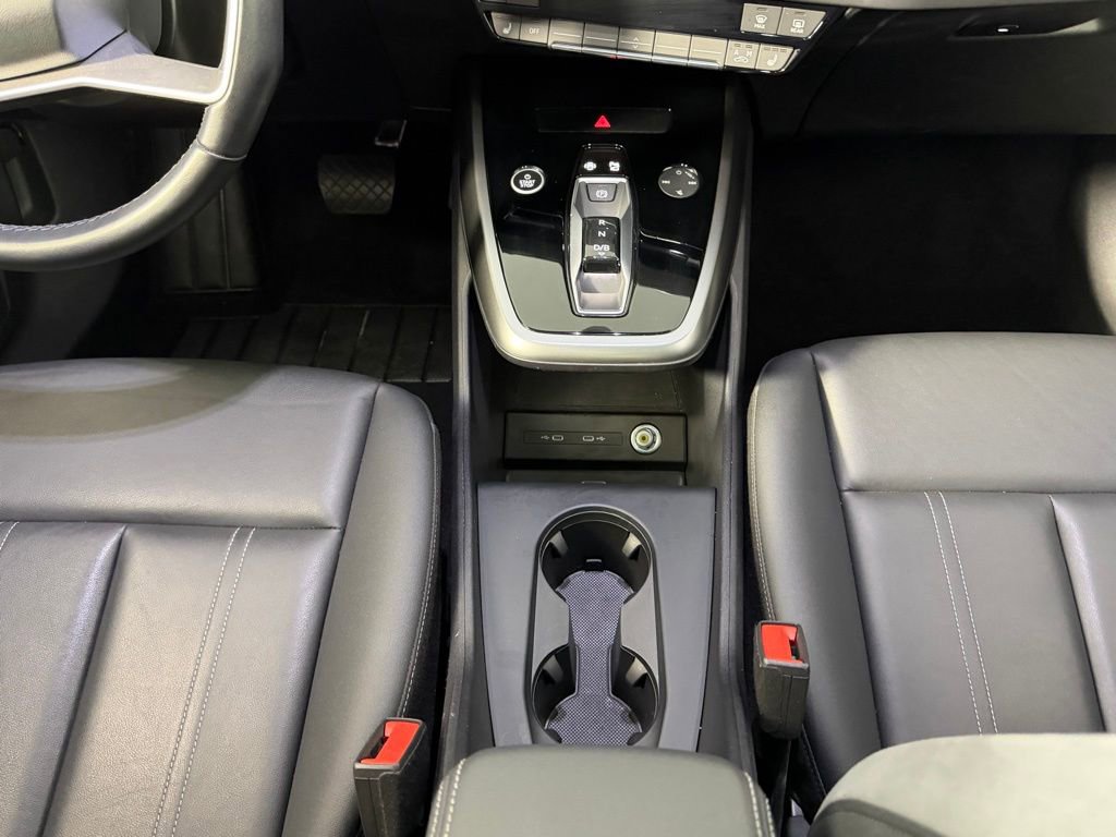 Used 2024 Audi Q4 e-tron Premium Plus w/ Premium Plus image 16