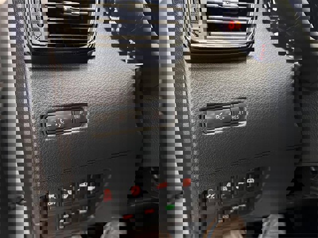 Used 2020 Nissan Rogue SV image 19