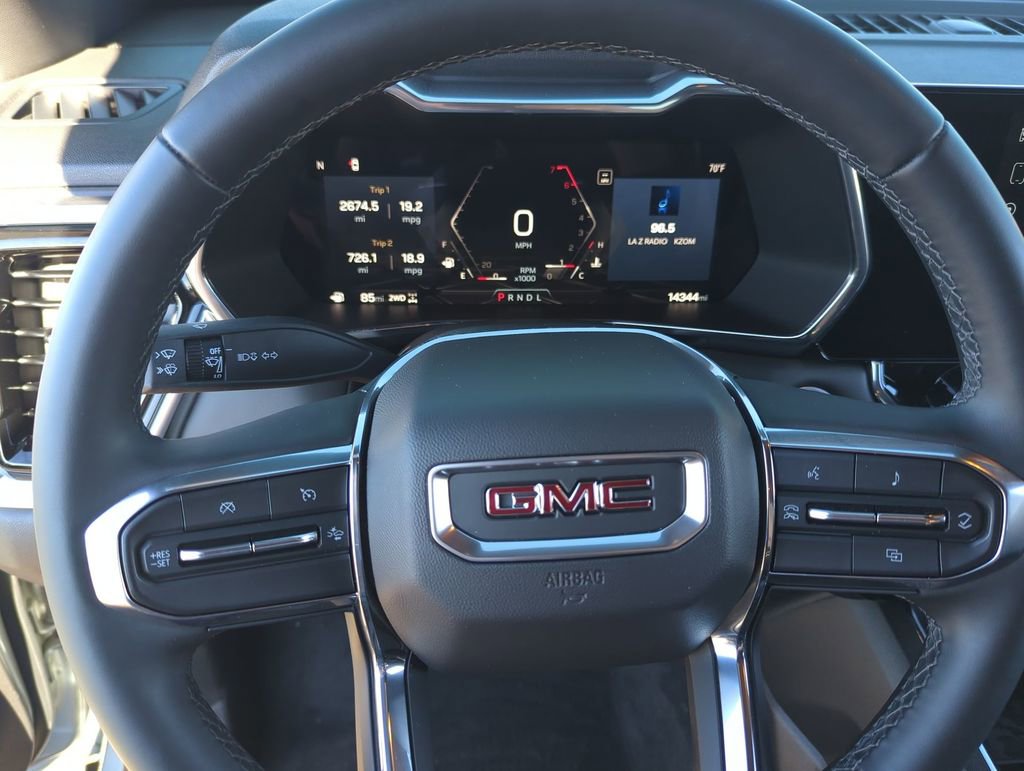 Used 2024 GMC Canyon Elevation image 11