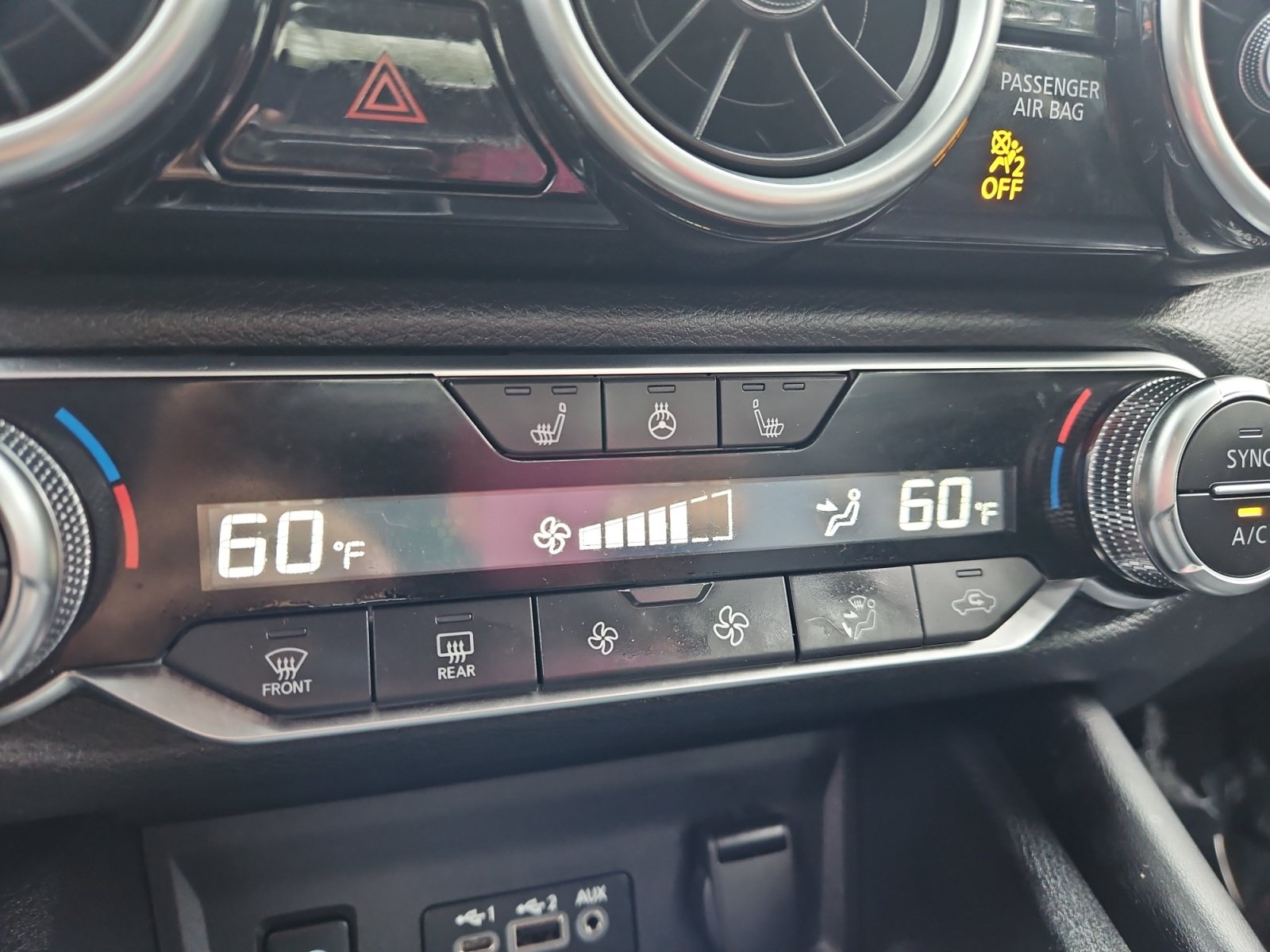 Used 2025 Nissan Sentra SR w/ SR Premium Package FWD image 21