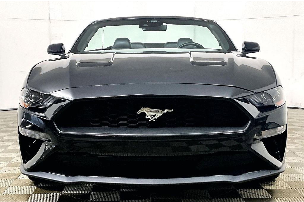 Used 2023 Ford Mustang Premium image 3