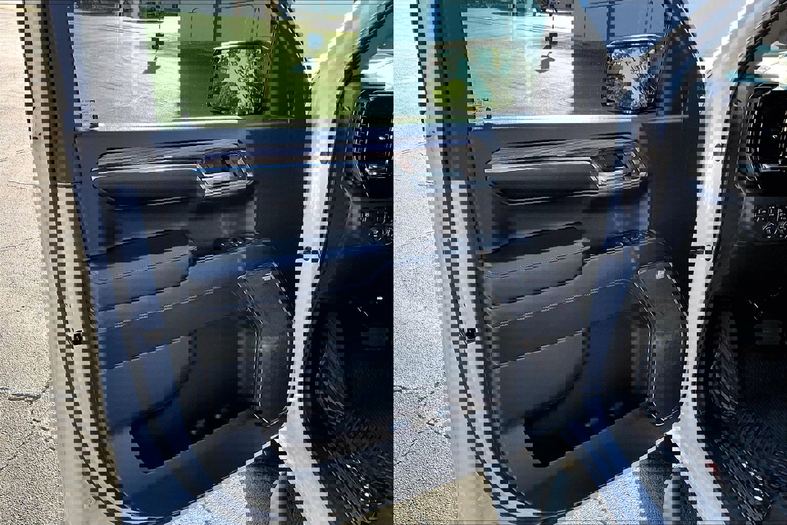 Certified 2024 Chevrolet Silverado 1500 LT Trail Boss w/ Convenience Package II image 19