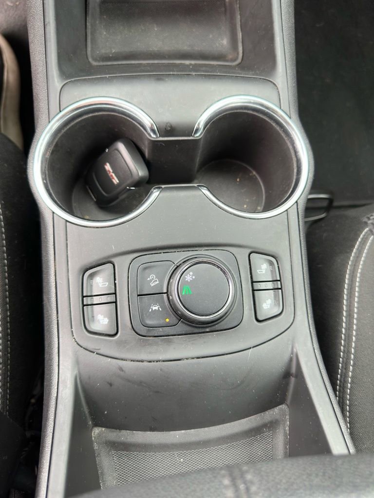 Used 2022 GMC Terrain SLE w/ Driver Convenience Package image 15