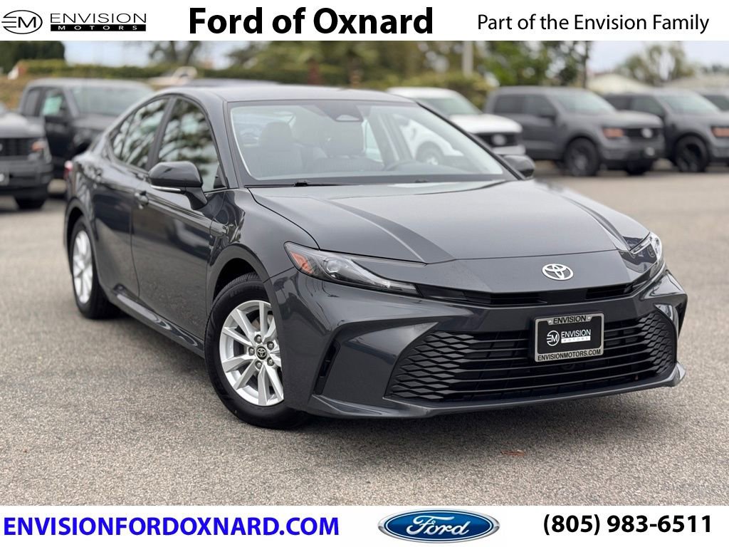 Used 2025 Toyota Camry LE image 1