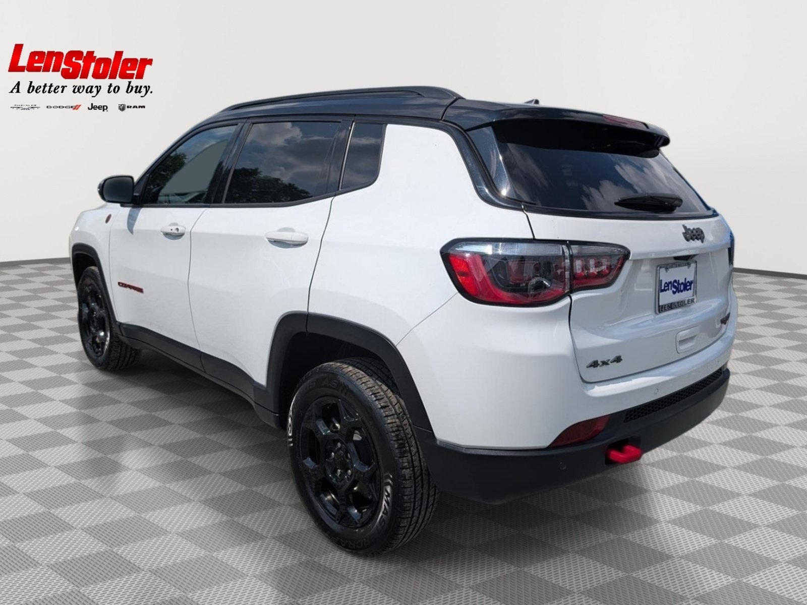 Used 2023 Jeep Compass Trailhawk AWD/4WD image 3