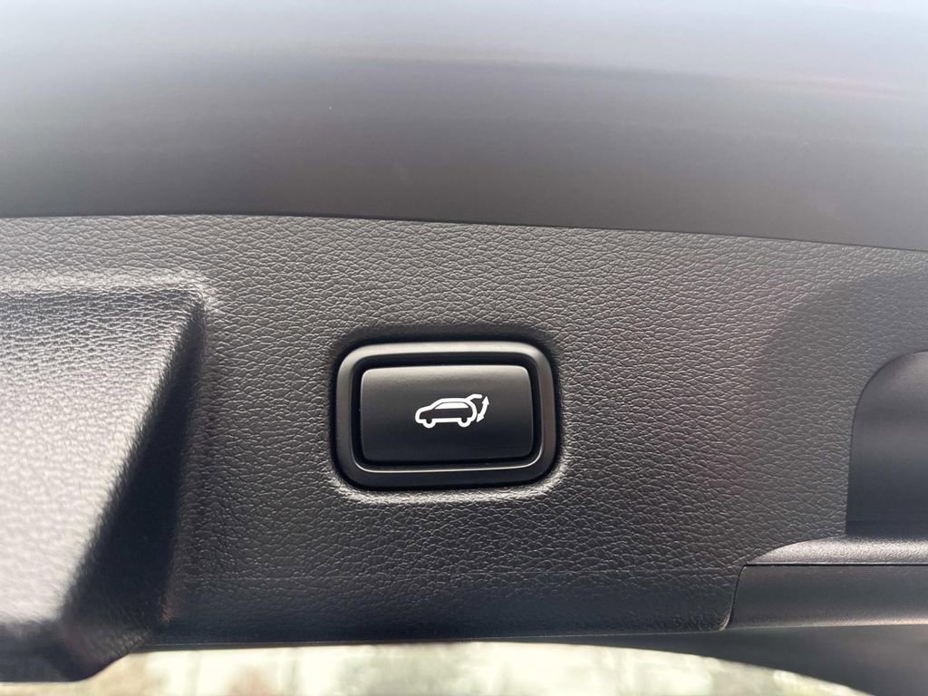 Used 2022 Kia Telluride EX image 6