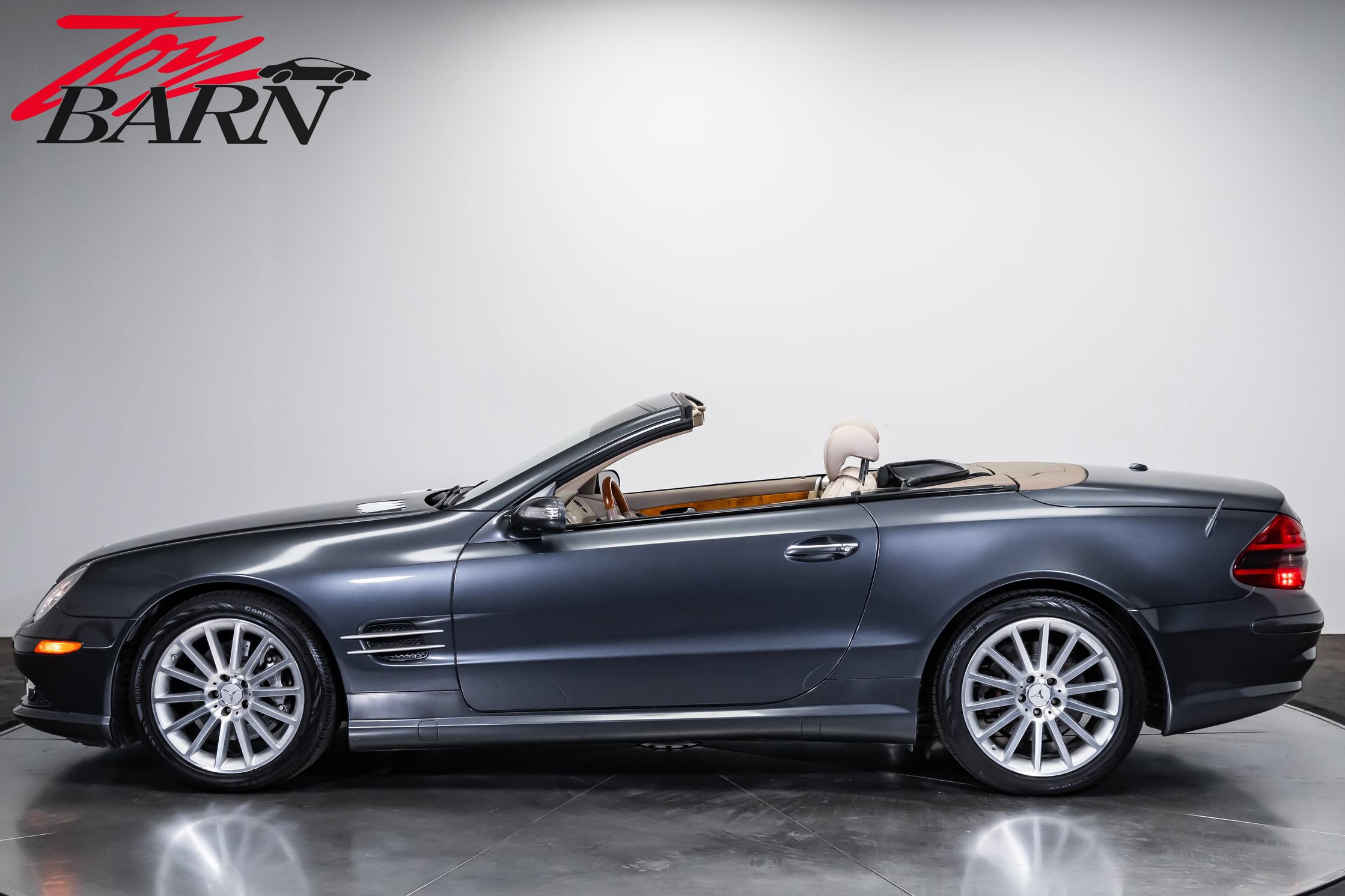 Used 2008 Mercedes-Benz SL 550 image 2