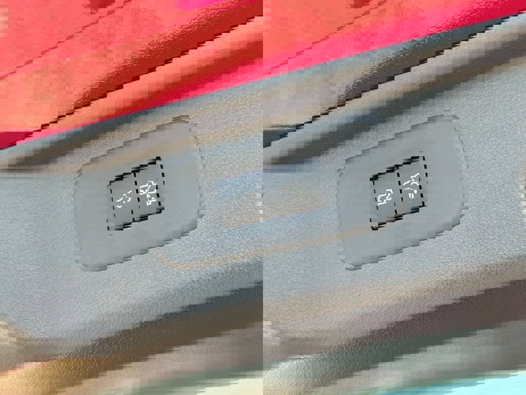 Used 2025 Toyota Grand Highlander FWD image 17