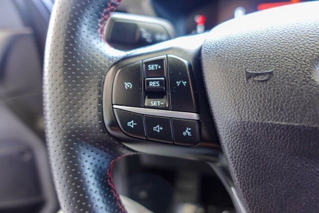 Used 2023 Ford Escape ST-Line image 15