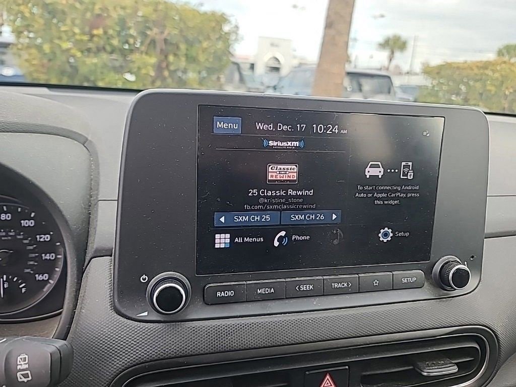 Used 2023 Hyundai Kona SEL w/ Winter Weather Package image 18