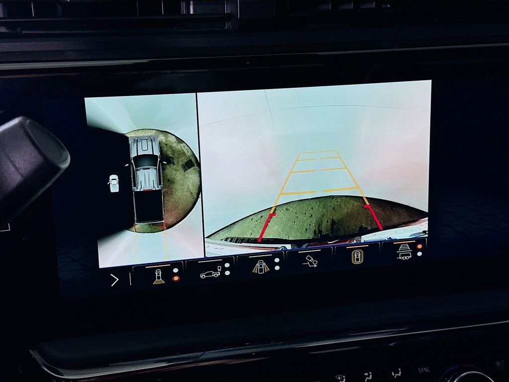 Used 2024 GMC Sierra 2500 AT4X image 10