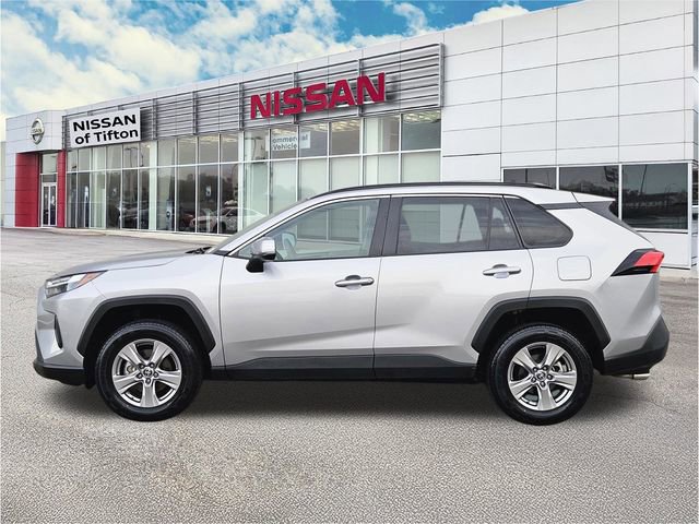 Used 2025 Toyota RAV4 XLE FWD image 7