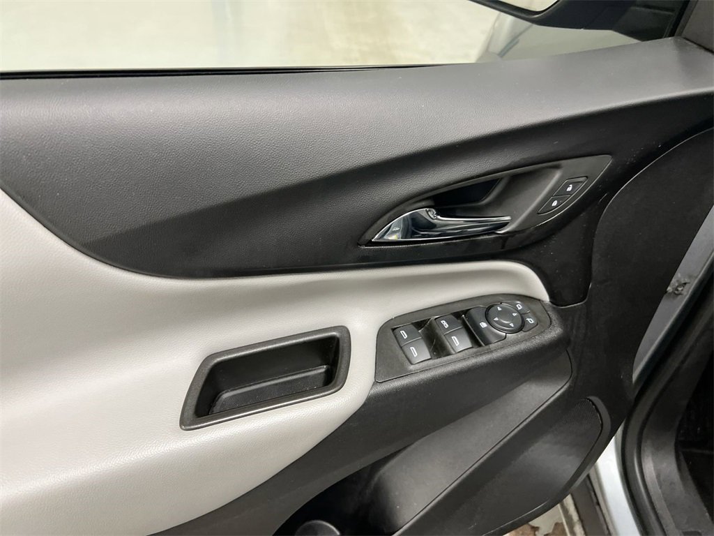 Used 2023 Chevrolet Equinox LS image 20