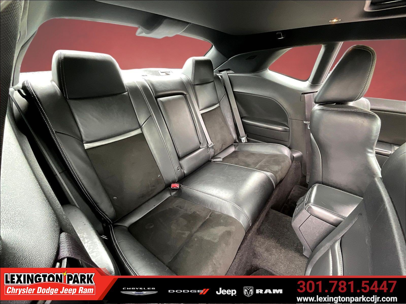 Used 2014 Dodge Challenger R/T RWD image 24