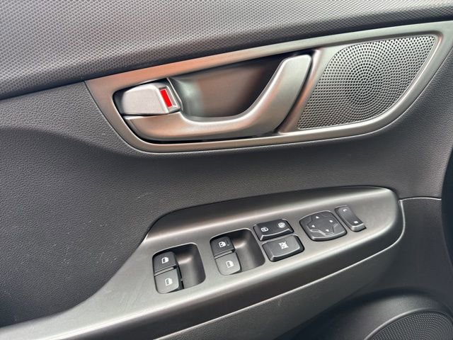 Used 2021 Hyundai Kona SEL image 12