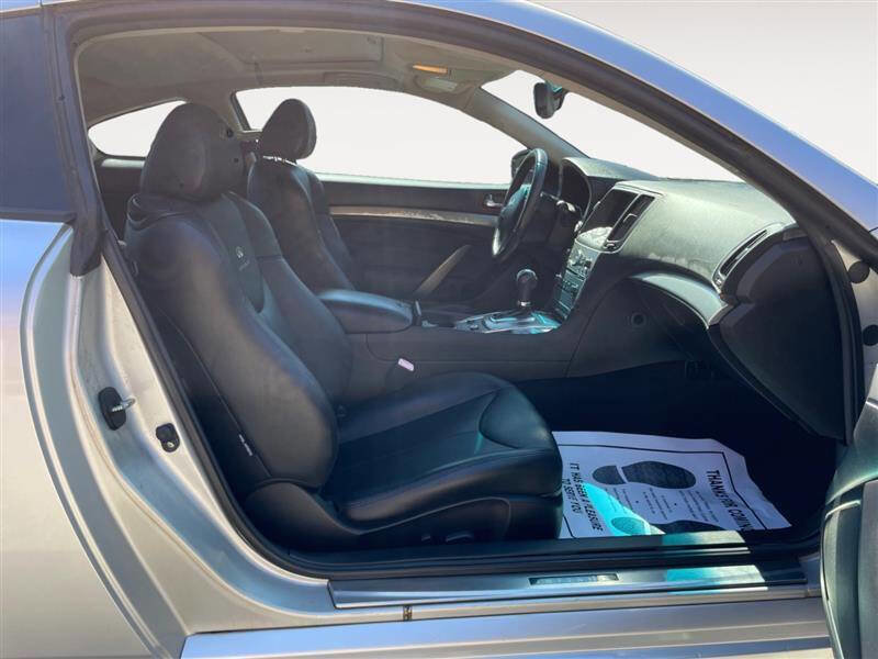 Used 2011 INFINITI G37 Journey w/ Premium Pkg image 15