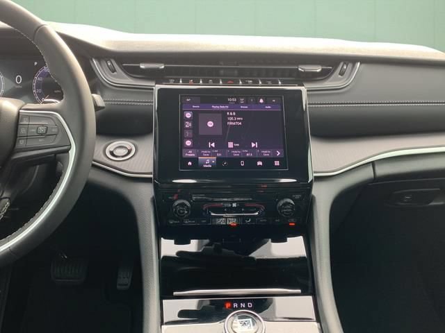 Used 2025 Jeep Grand Cherokee L Laredo AWD/4WD image 27