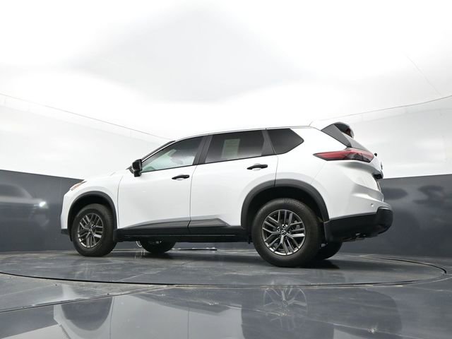 Certified 2025 Nissan Rogue S image 23
