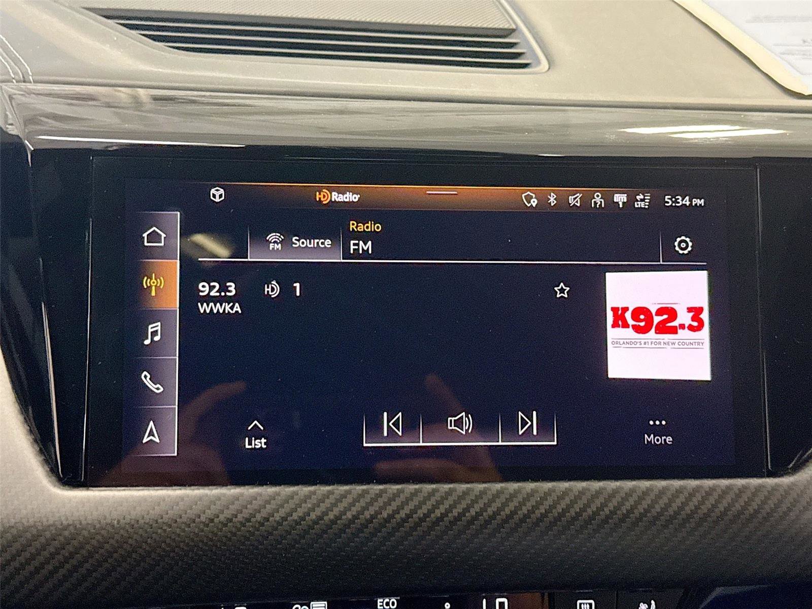 Used 2023 Audi RS e-tron GT w/ Carbon Performance Package AWD/4WD image 15