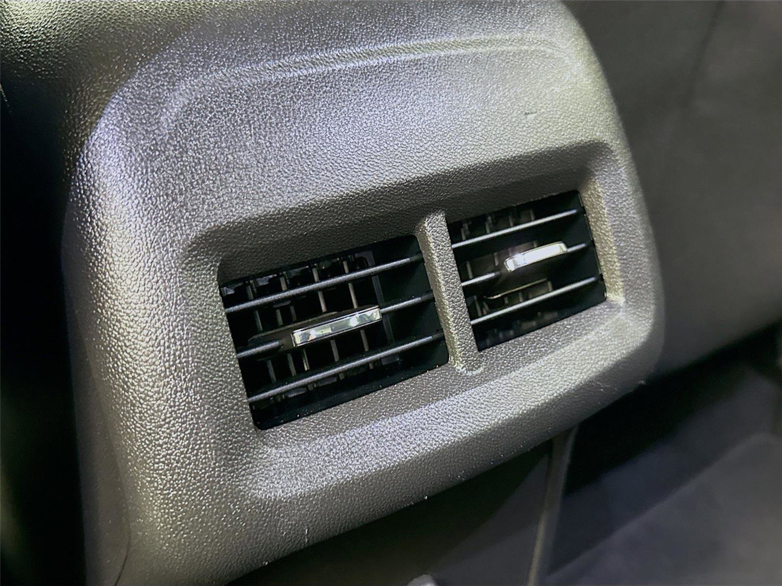 Used 2020 Chevrolet Equinox LT image 24