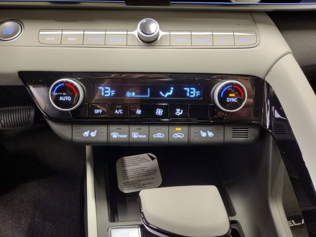 New 2026 Hyundai Elantra Limited FWD image 26
