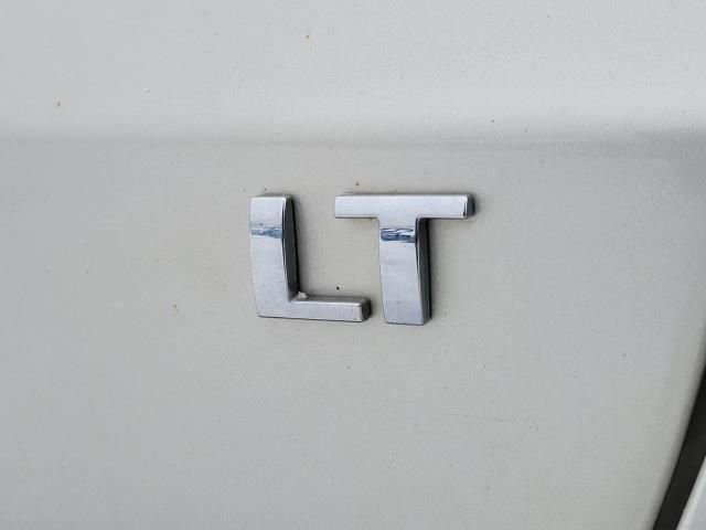 Used 2017 Chevrolet Traverse LT w/ Style and Technology Package FWD image 6