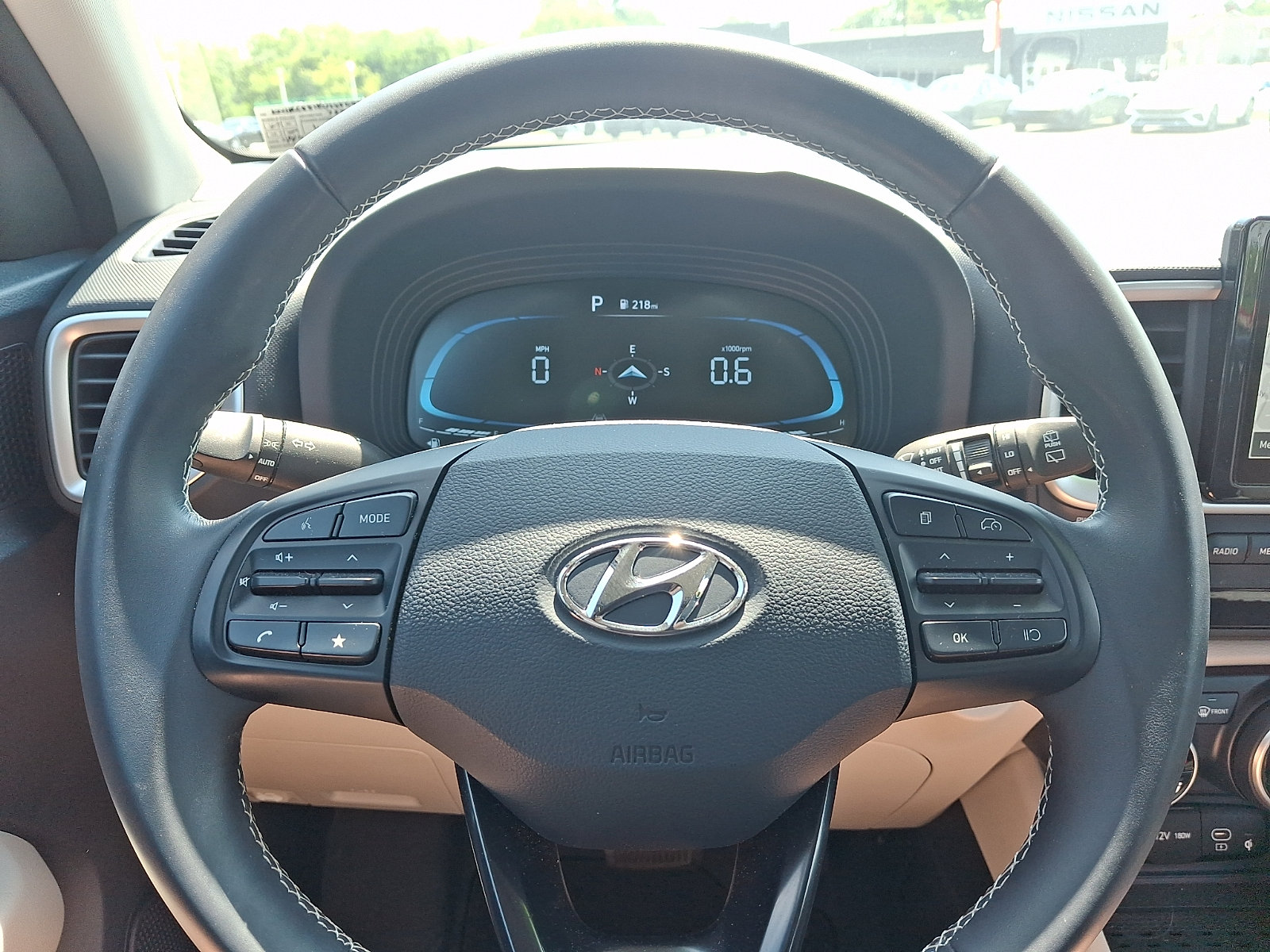 Used 2024 Hyundai Venue Limited FWD image 19