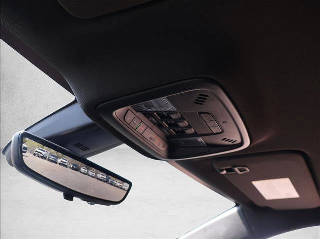 Used 2022 Chevrolet Traverse LT w/ LT Premium Package AWD/4WD image 21