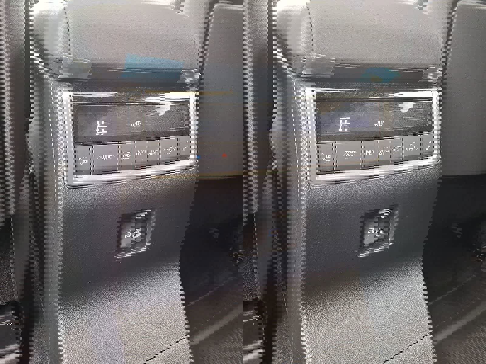 Used 2024 Lexus GX 550 w/ Accessory Package (2T) image 13