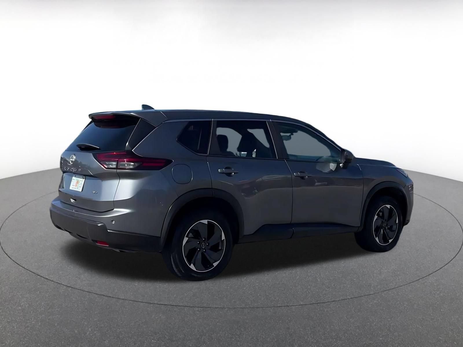 Used 2025 Nissan Rogue SV AWD/4WD image 14