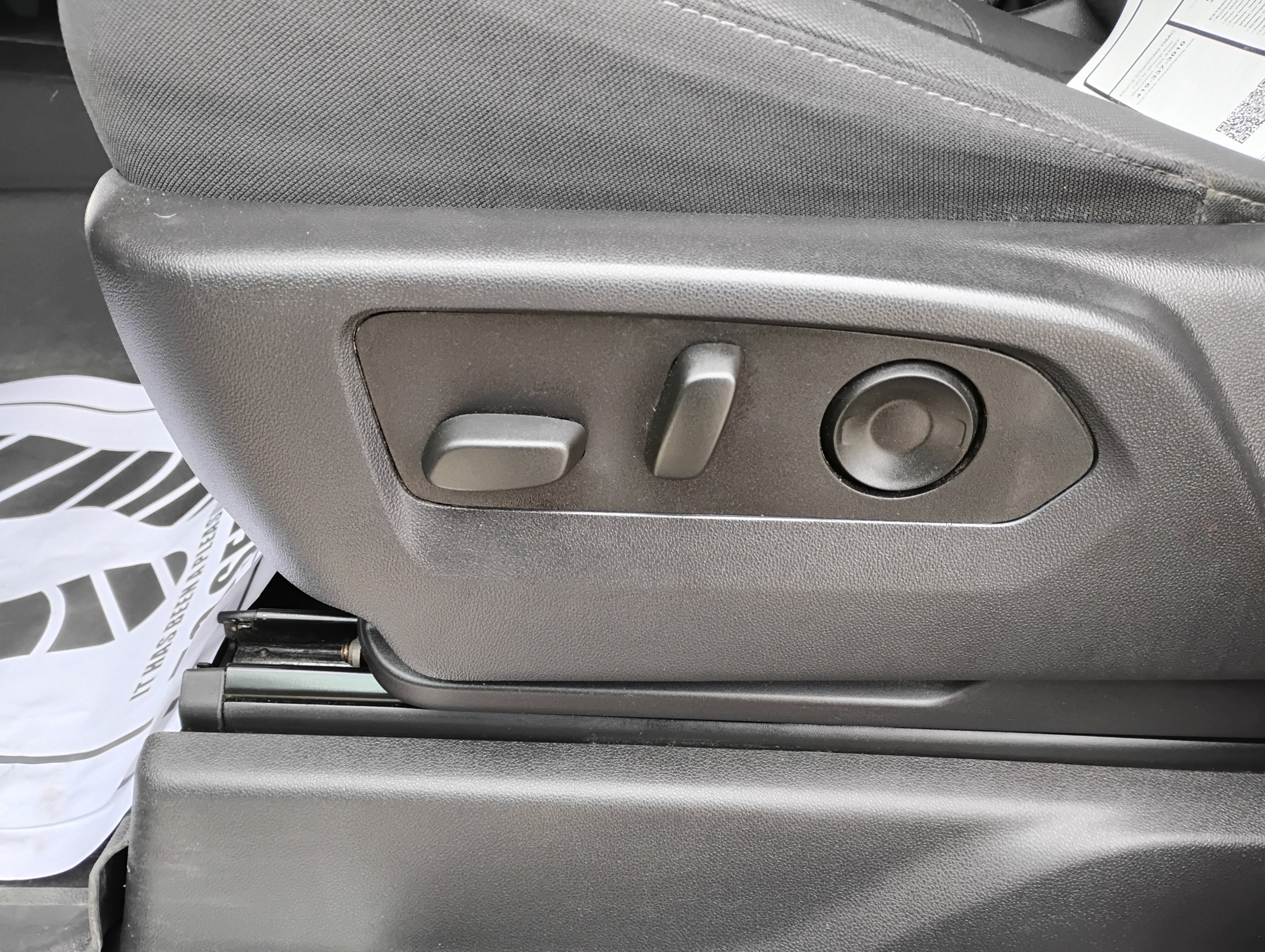 Used 2024 Chevrolet Silverado 2500 LT image 14