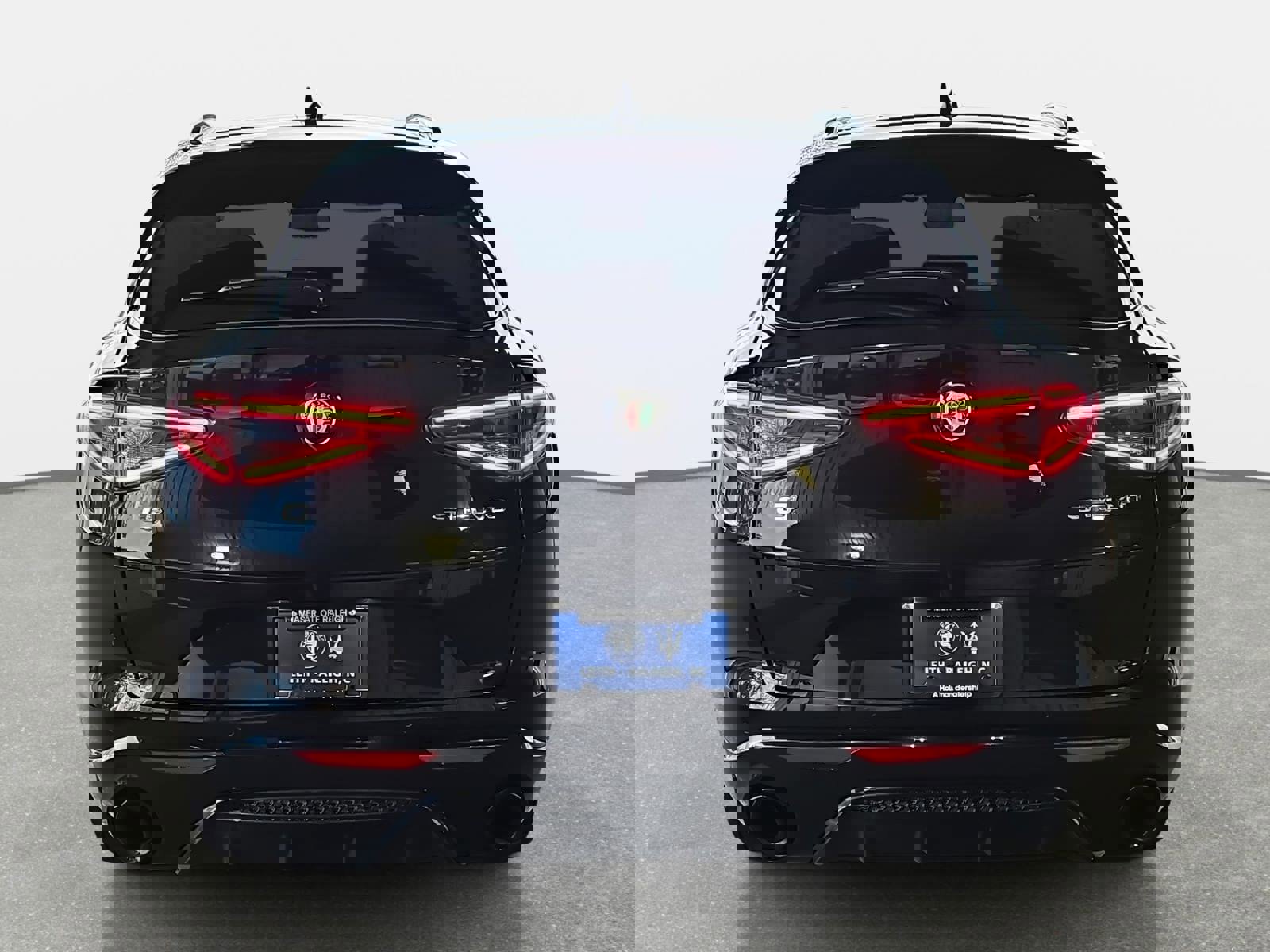 Used 2024 Alfa Romeo Stelvio Veloce image 6