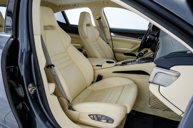 Used 2010 Porsche Panamera Turbo AWD/4WD image 36
