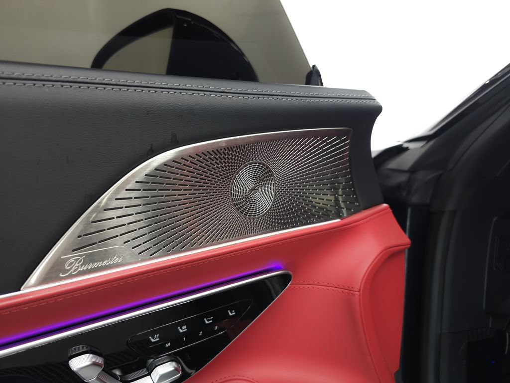 Used 2024 Mercedes-Benz SL 63 AMG S e Performance 4MATIC w/ Manufactur Interior Package image 8