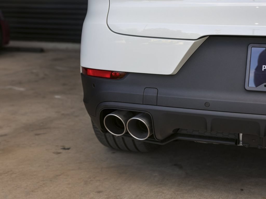 New 2026 Porsche Cayenne S AWD/4WD image 16